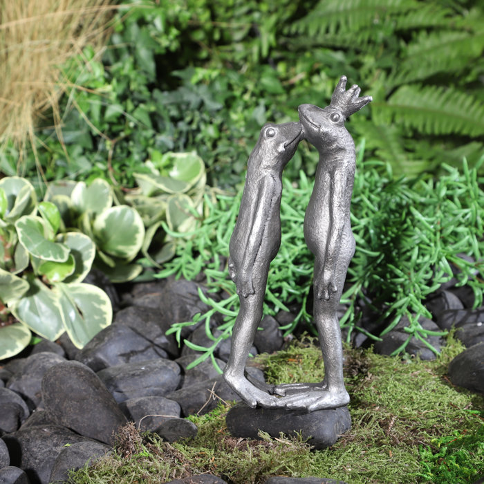 Trinx Bullard Kissing Frogs Garden Statue Contemporary Polyresin Sculpture Decorative 0384